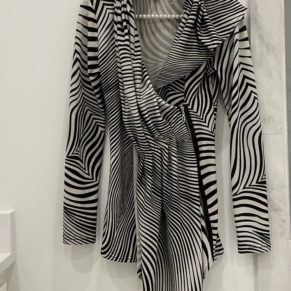 🔴GIOIA ZEBRA TOP🔴 - Picture 6 of 8